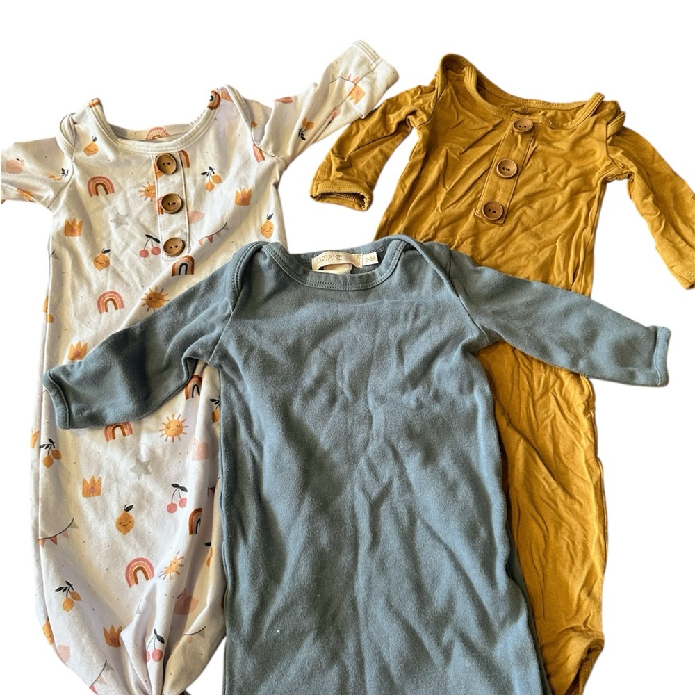 EUC Set of 3 Baby Knot Gowns 0-3mo